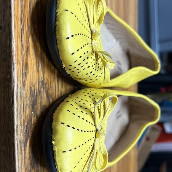 🌸3/$30🌸2/$15❤️5/$25❤️ HEAVENLY COMFORT | yellow perforated slip-ons/flats - Picture 8 of 8